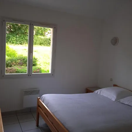 Feriehus Holiday With Shared Pool Prailles